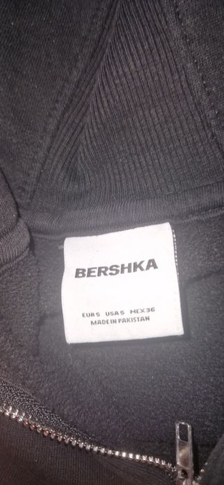 Hanorac negru bershka