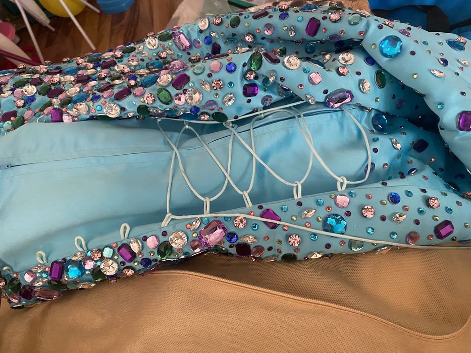 Продам платье