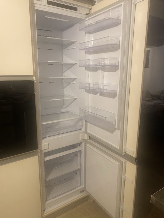 Combima frigorifica incorporabila samsung BRB30600FWW, No frost, twin