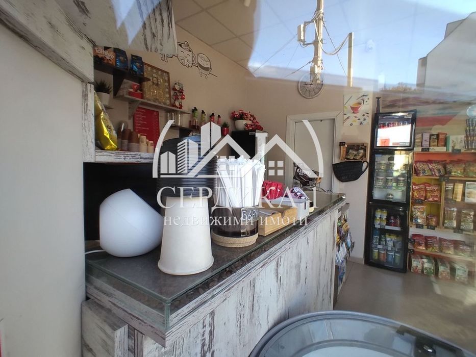 Дава се под наем Магазин в София, Център - 44 кв.м за 612 € - Снимка #2