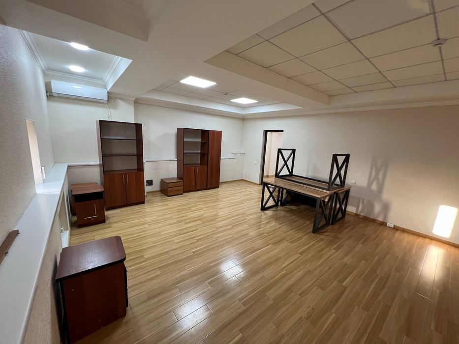 Аренда под офис 2 комната 46м2, С мебелью! Алайский 1 минут метро!