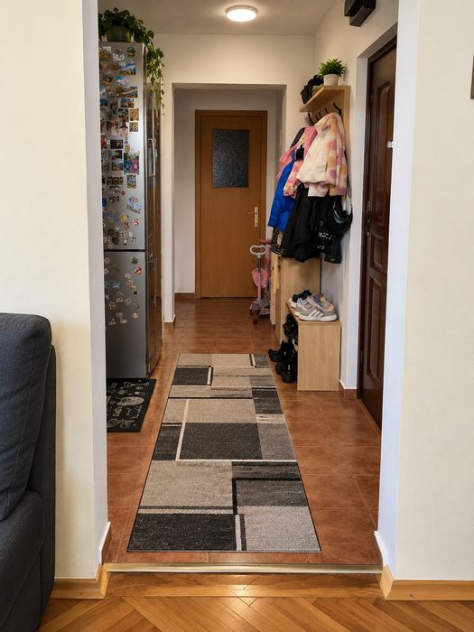 Vând apartament  3 camere