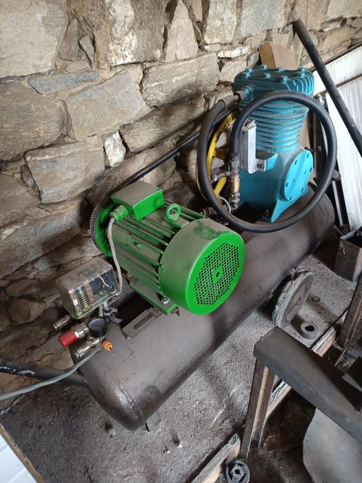 Компресор Трифазен