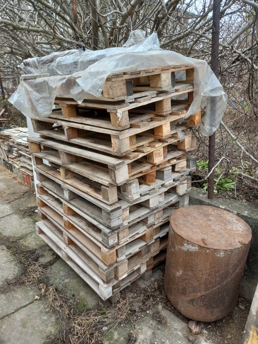 Палети  запазени и счупен и