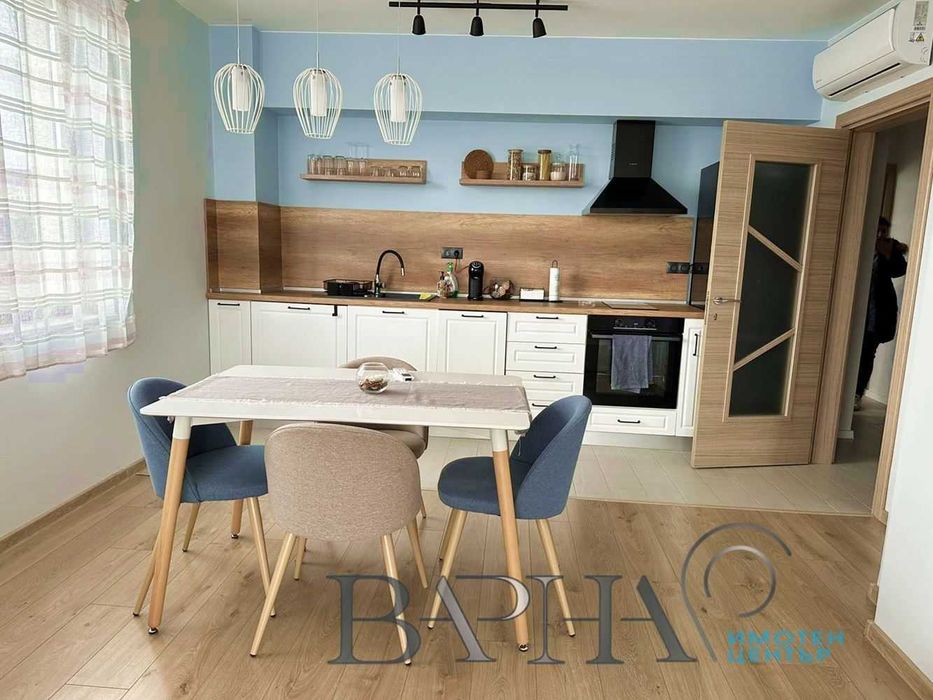 Дава се под наем Двустаен апартамент в Варна, Център - 70 кв.м за 398.82 € - Снимка #6
