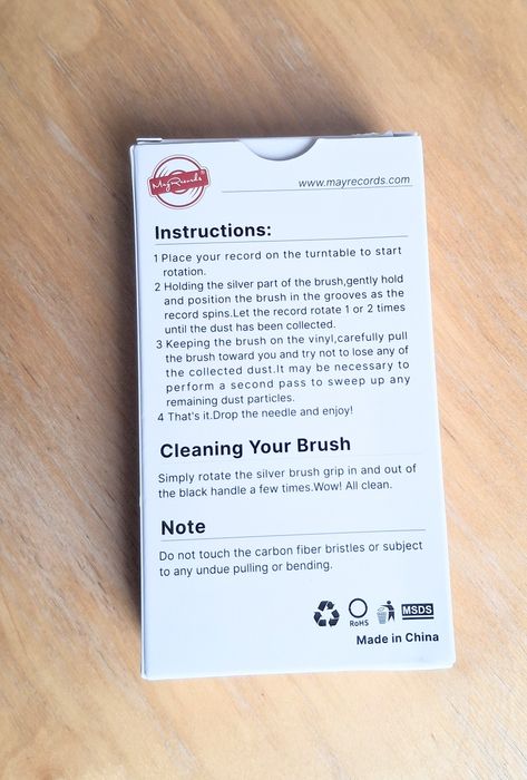 Карбонова четка за грамофонни плочи