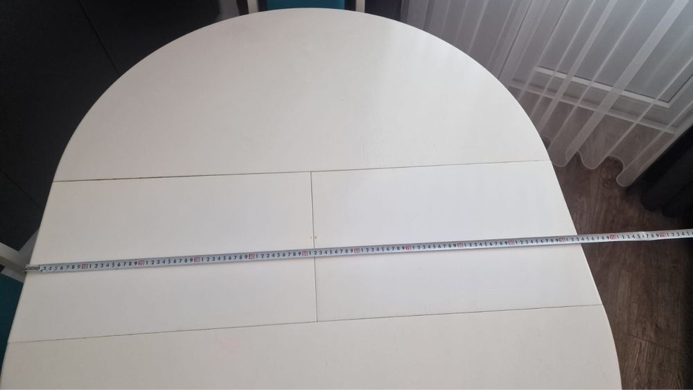 Продам стол круглый деревяный.