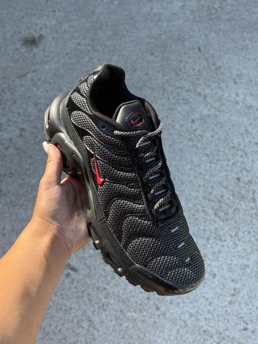 Nike Tn Chrome Red