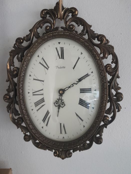 Vedette,  ceas de perete vintage cu rama din bronz