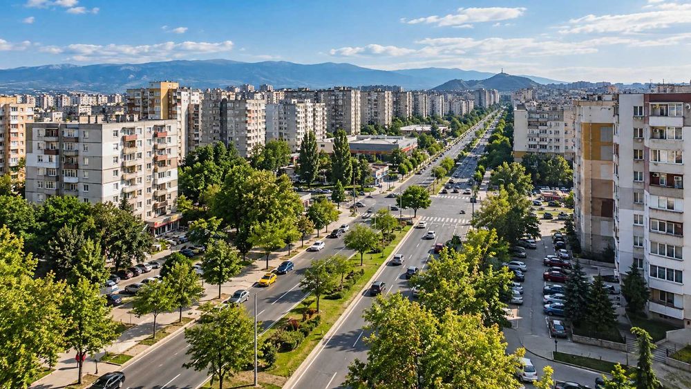 Тристаен апартамент в Кючук Париж/ Оферта:2245