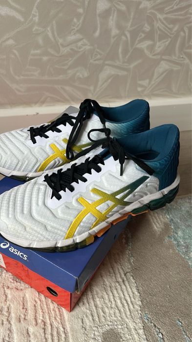 Спортивные кроссовки Asics