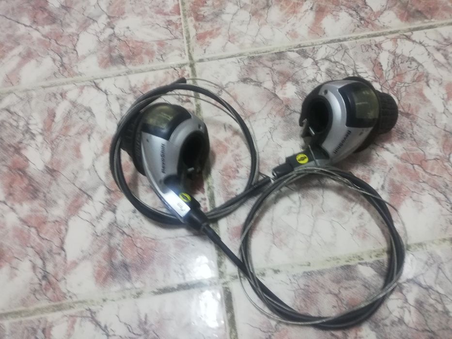 Vând shiftere pt foi și pinioane