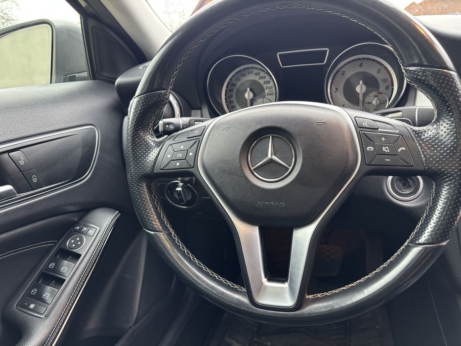 MERCEDES-BENZ GLA 200 cdi 4matic