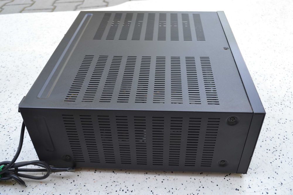Amplificator Uher UMA 2000
