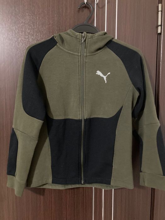 Суичър на марката PUMA