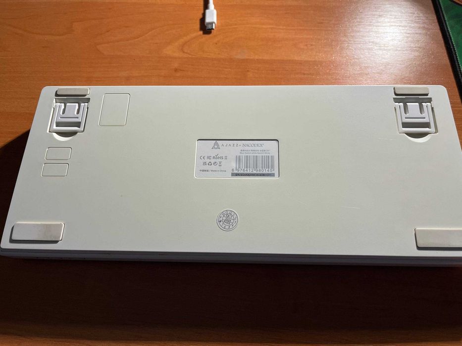 Продам клавиатуру ajazz ak820