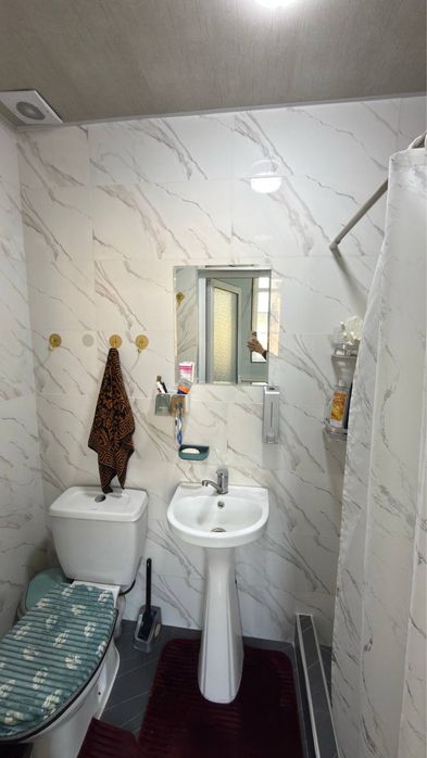 Nazarbek turkistinda uy sotiladi 6.7 sotix