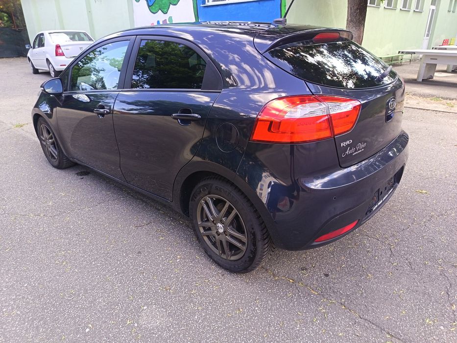 KIA Rio 2013 — imagine 2