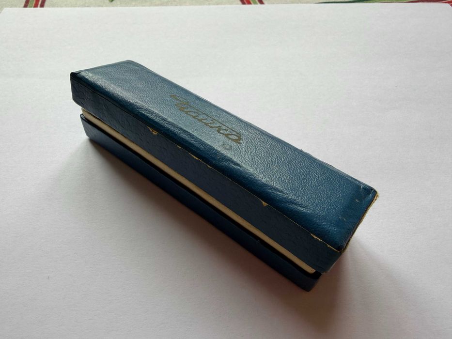 Дамски ръчен механичен часовник "Чайка". Позлатен - 14к.