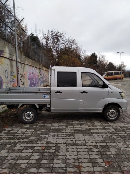 Продавам (заменям)товарен автомобил