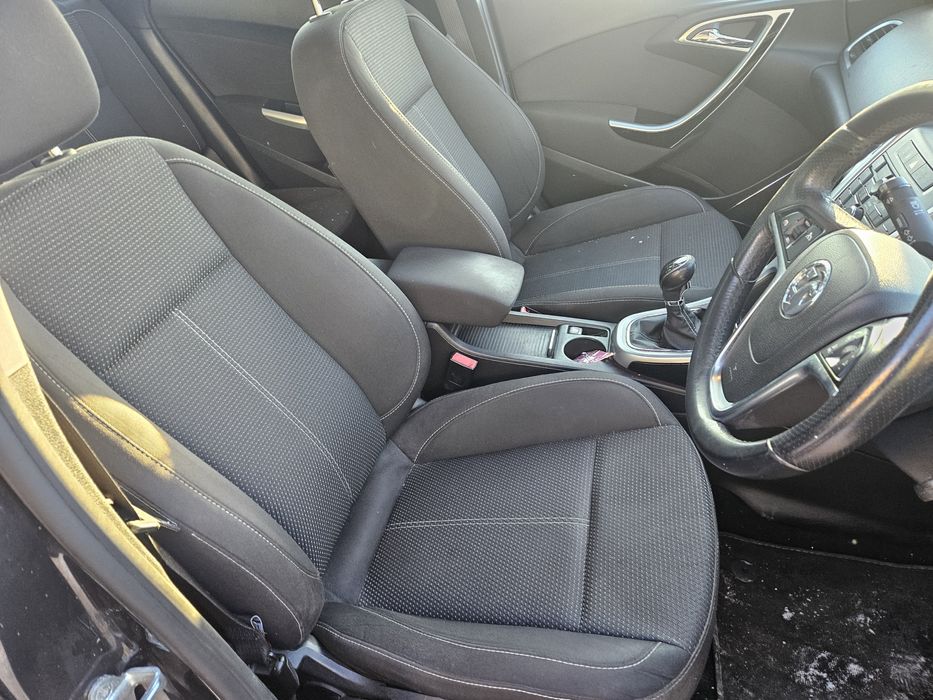 Interior opel astra j