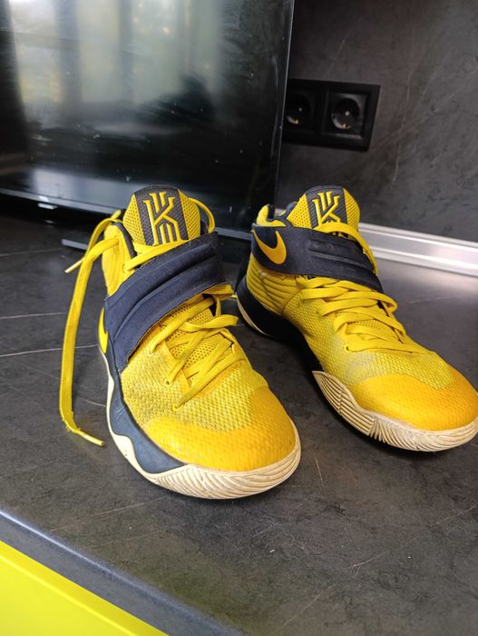 Баскетболни маратонки NIKE