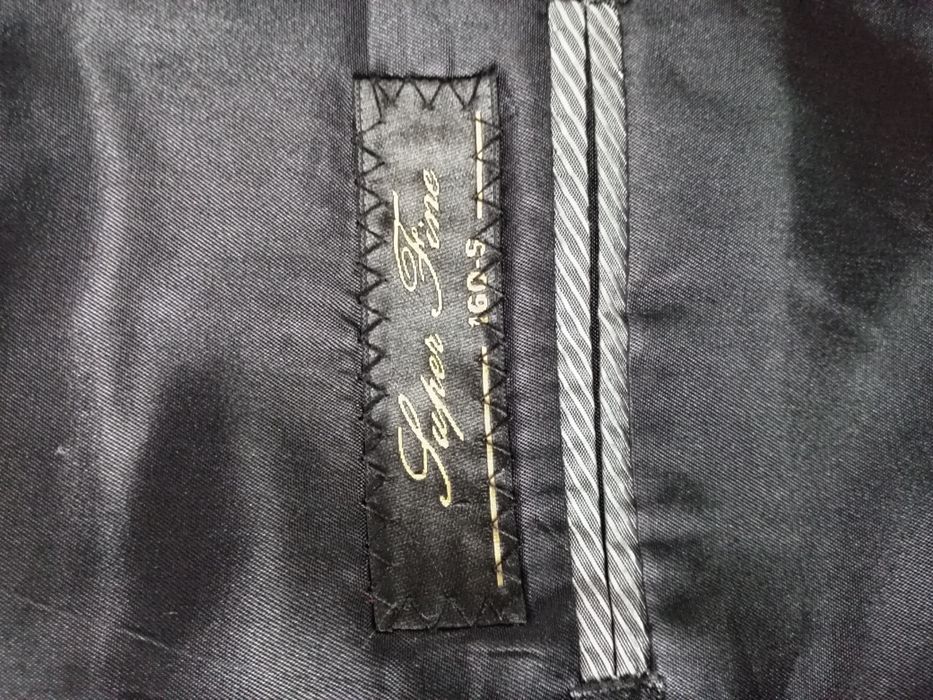 Продам новый костюм двойка