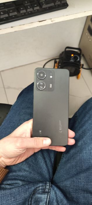 Redmi 13C.  8 256gb
