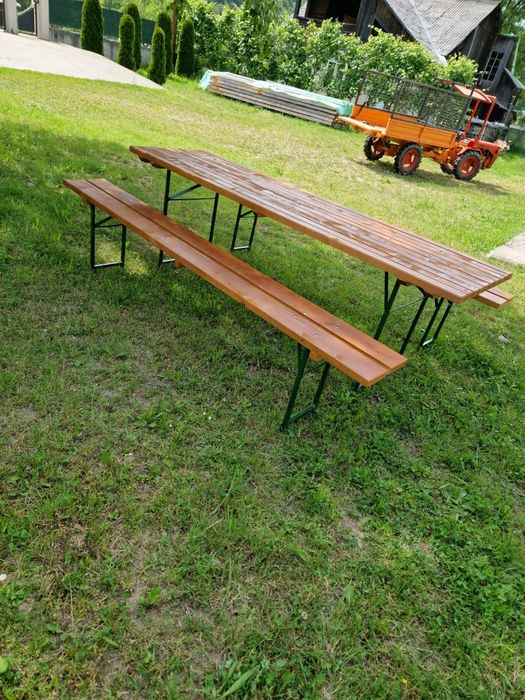 Vând mese și bănci:250x70 cm , cu picioare rabatabile!