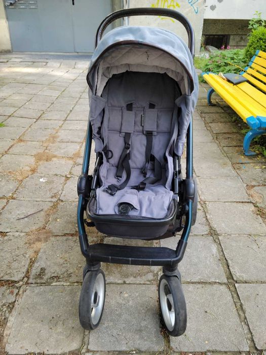 Mutsy Evo - в добро състояние.
Бебешка количка