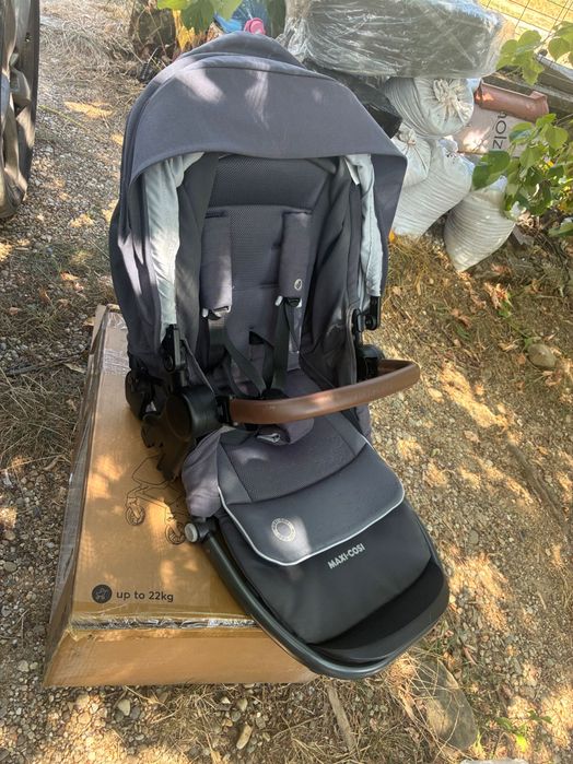 Maxi Cosi Adora 3 в 1 детска количка