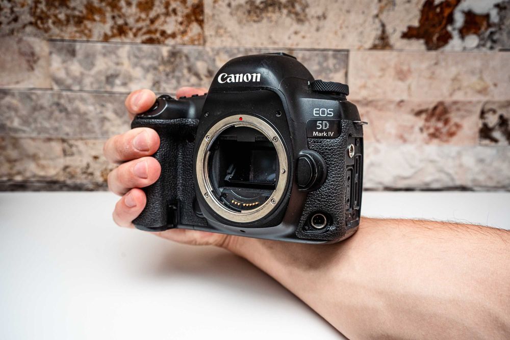 Canon 5D Mark IV 36K