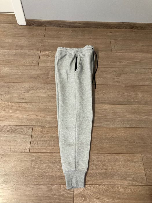 НОВО ОРИГИНАЛНО дамско долнище Nike