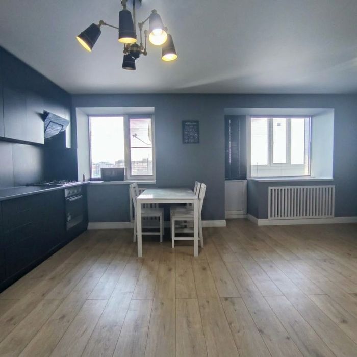 Срочно продам 3х ком квартиру в центре