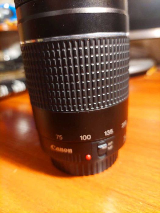 Продам объектив Canon EF-75-300 1:4-5,6 III