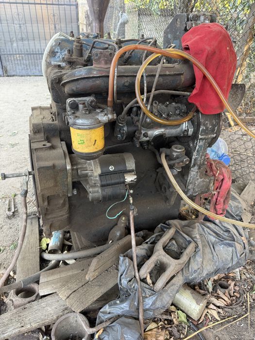 Motor u445 in trei pistoane