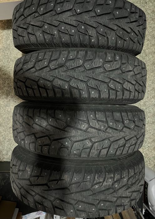 Продам шины YOKOHAMA ICE Guard Stud IG55