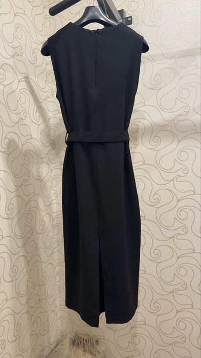 Продам платье Zara новое