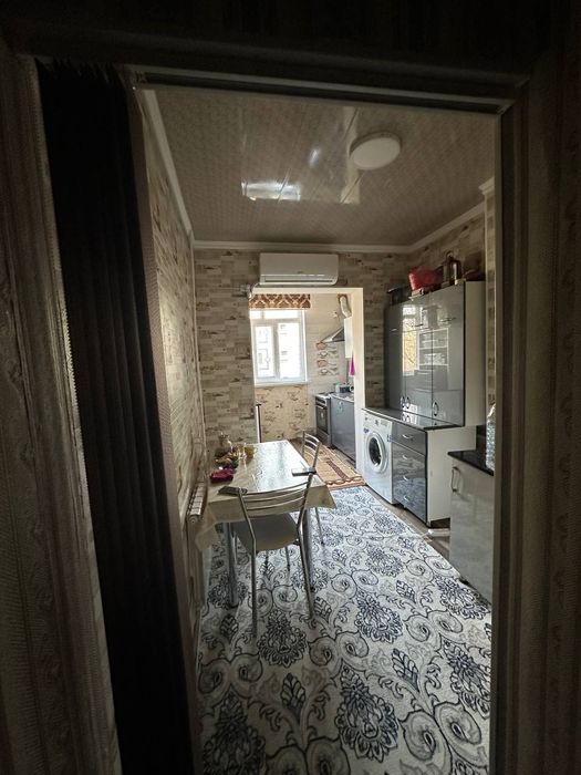 Срочно продаётся 2 комнатная квартира сделано3, рядом все удобства ест