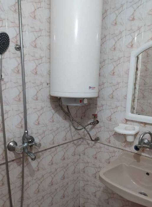 Дава се под наем Едностаен апартамент в Бургас, Меден рудник - зона А - 50 кв.м за 99.45 € - Снимка #2