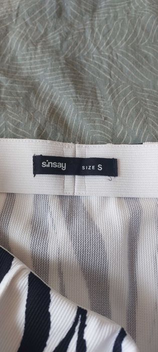 Дамска пола размер S, Sinsay