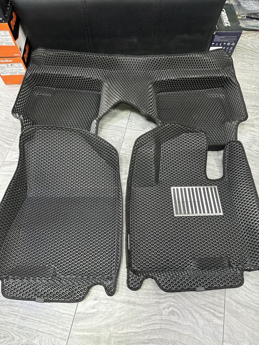 Kia K5 avtomobili uchun evromat poliki