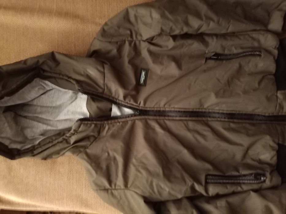 Продам куртки на мальчика