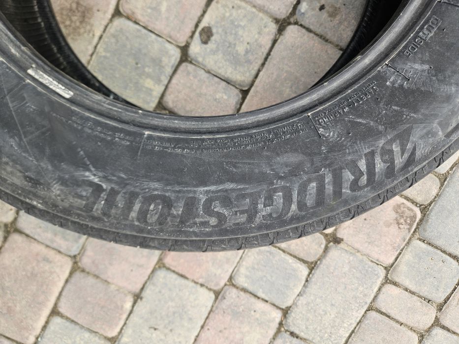 Шины Bridgestone 235/65/18