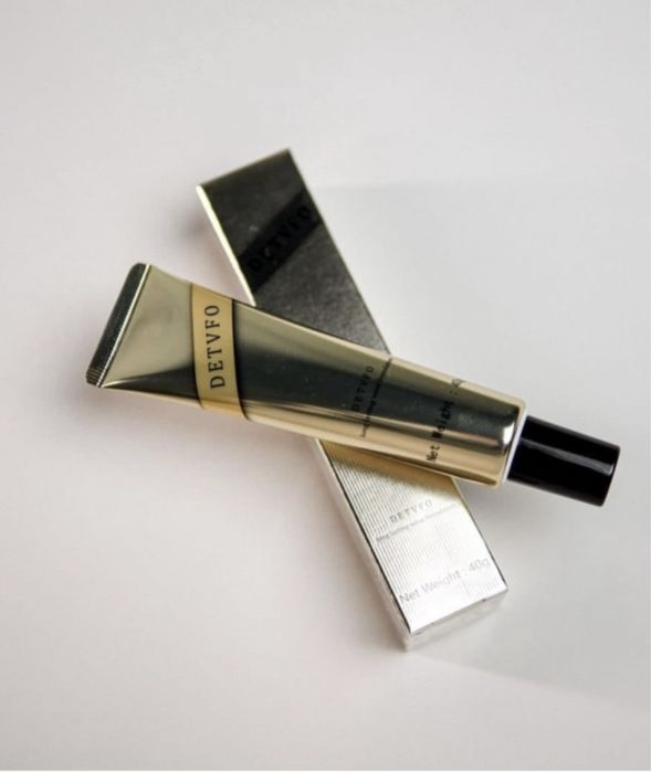 Тональный крем DETVFO