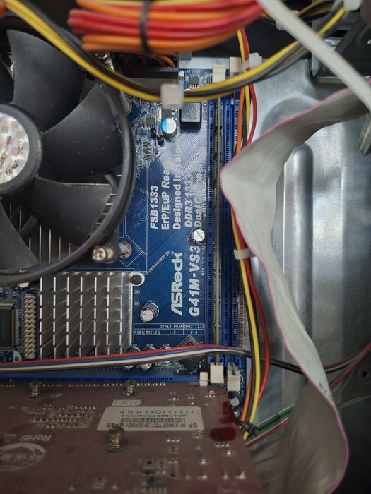Компьютер DDR 3 ASROCK G 41 VS3 а также манитор 19