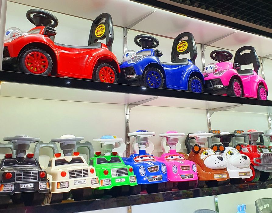 Новые машинки с ручкой.