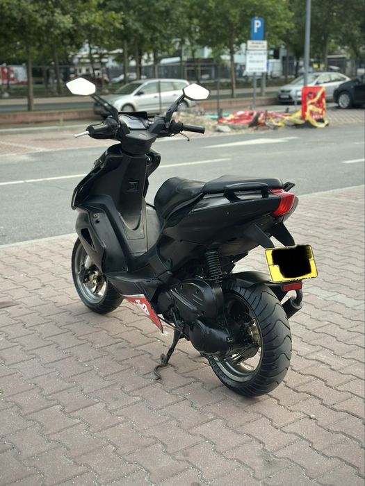 Aprilia SR50 Factory