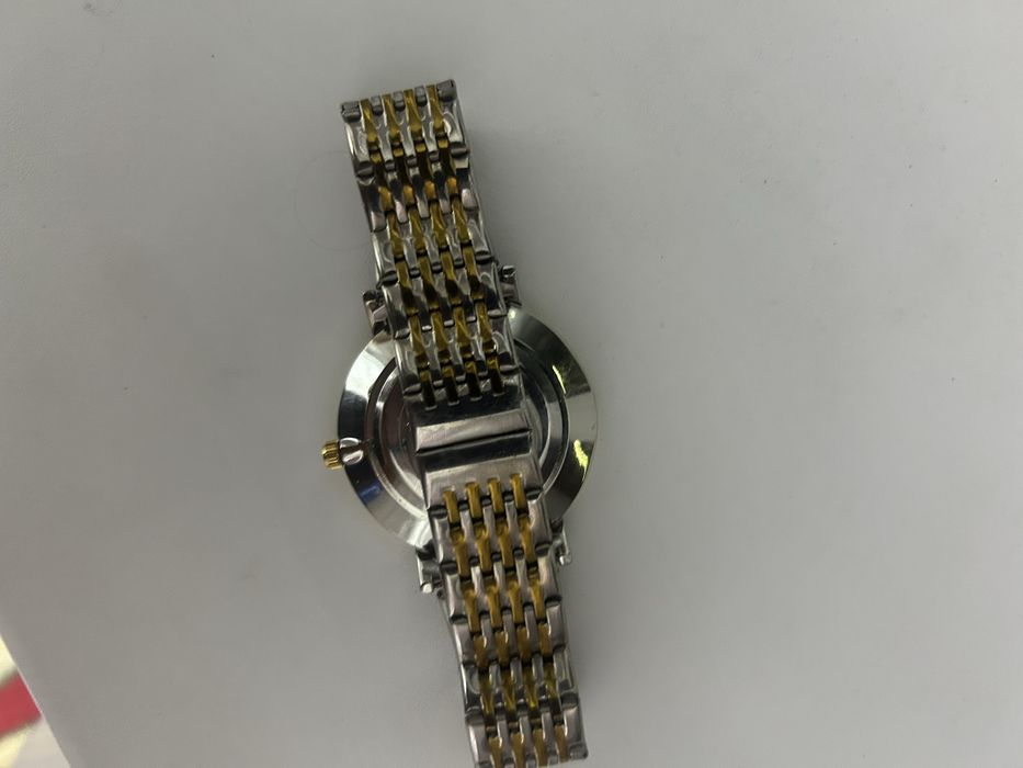 Продам часы 8000тг