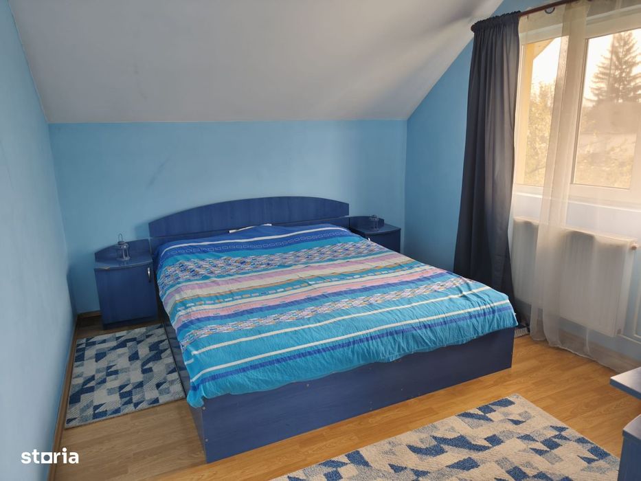 Casa cu mansarda in Acatari